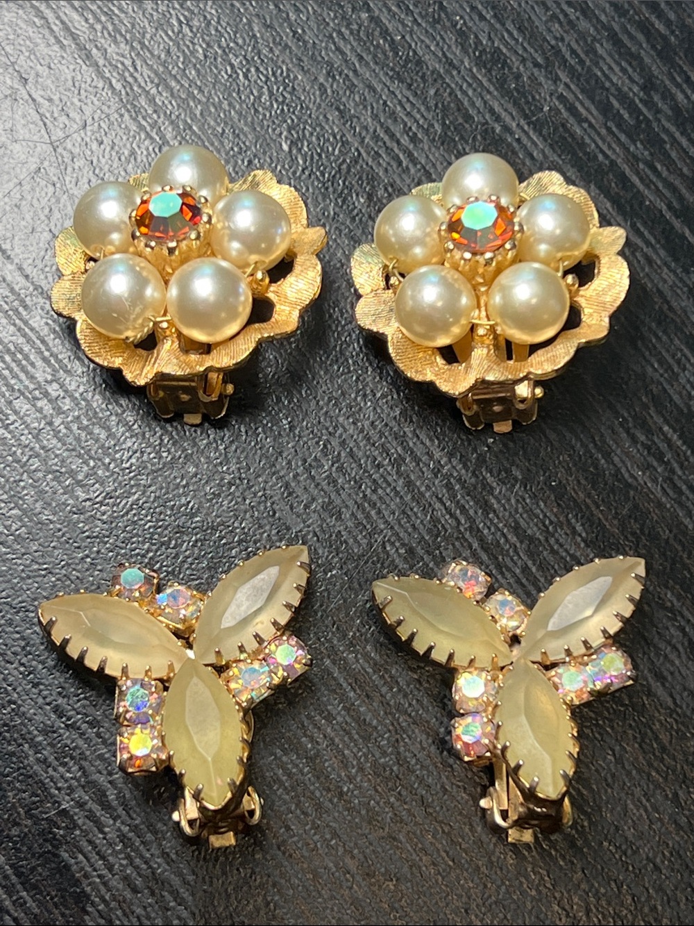 2 Pairs VTG Aurora Borealis Iridescent Rhinestone Cluster Gold Clip-On Earrings